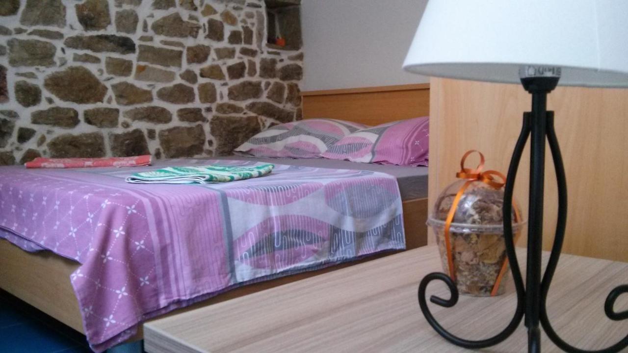 Holiday House Popovic Sućuraj Exterior foto